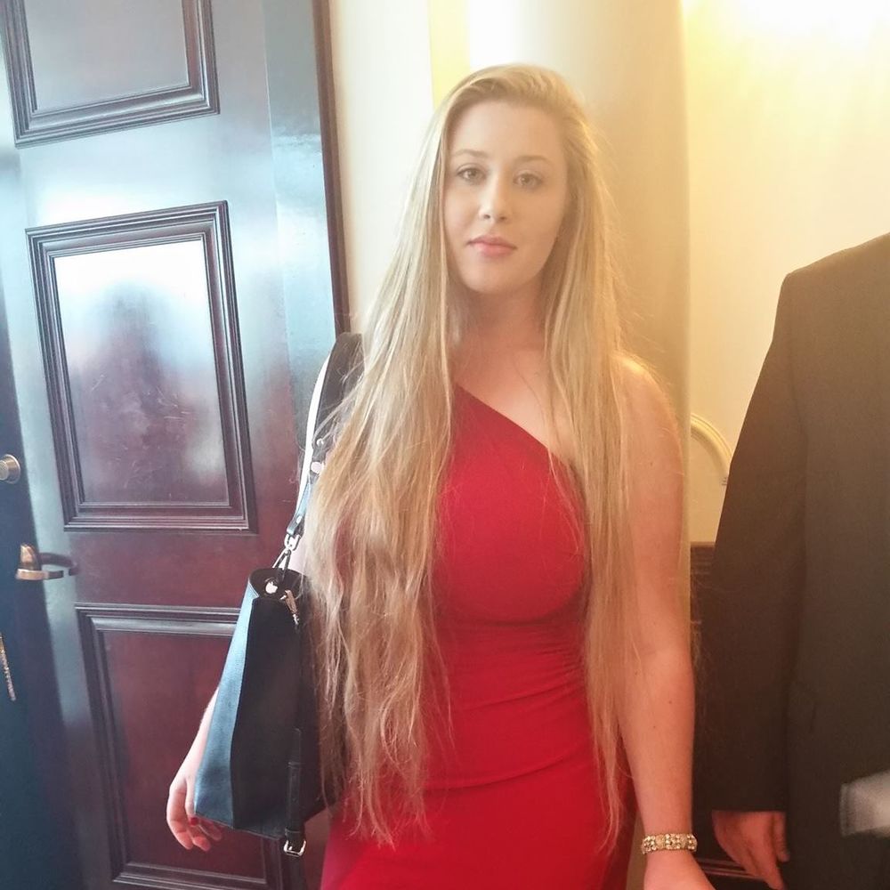 Meet your Posher, Naomi